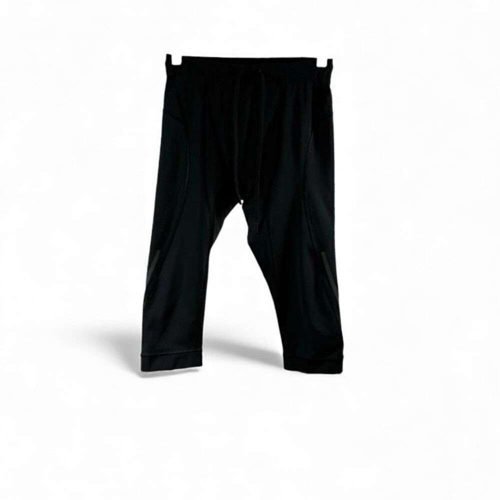 Lululemon Cropped Leggings with Drawstring in Black Size S